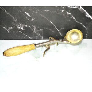 Antique Gem Spoon Company Ice Cream Scoop Kitchenware Display Collecting